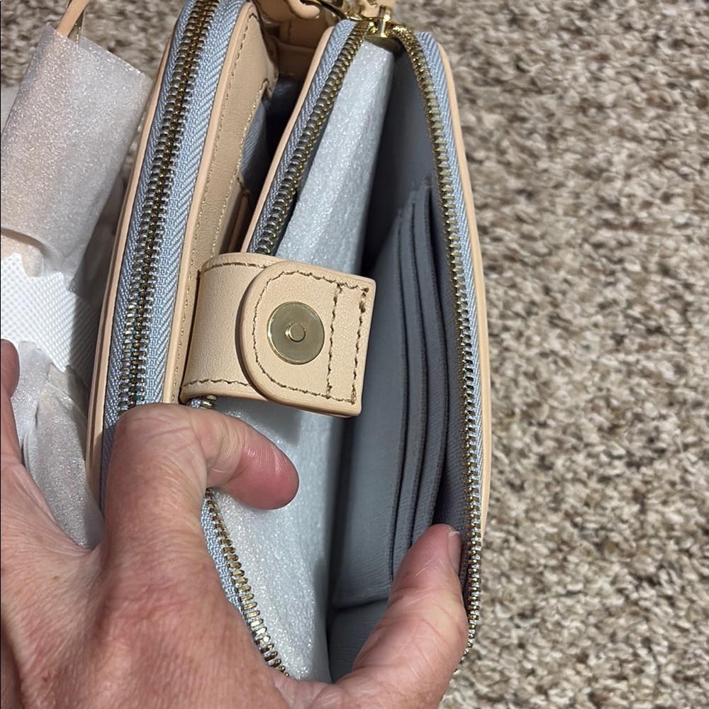 Spartina 449 Tan and Blue Purse with Embroidered Motif - Picture 3 of 5